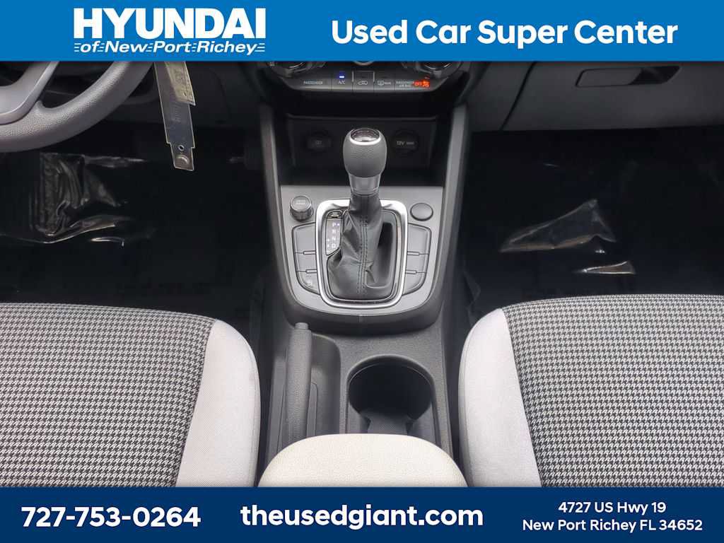 Certified 2022 Hyundai Kona SE FWD image 19