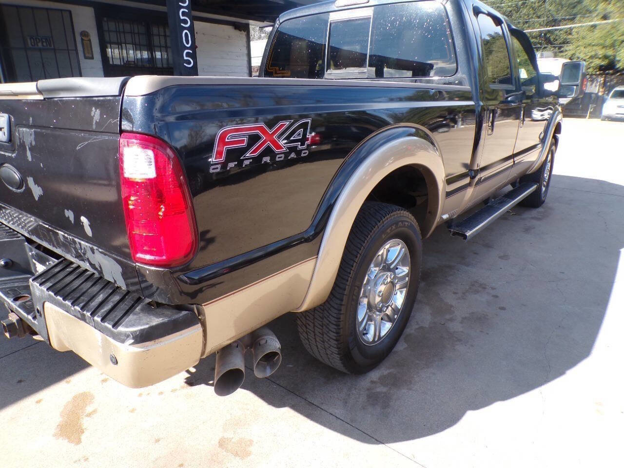 Used 2012 Ford F250 King Ranch w/ King Ranch w/Chrome Pkg image 6