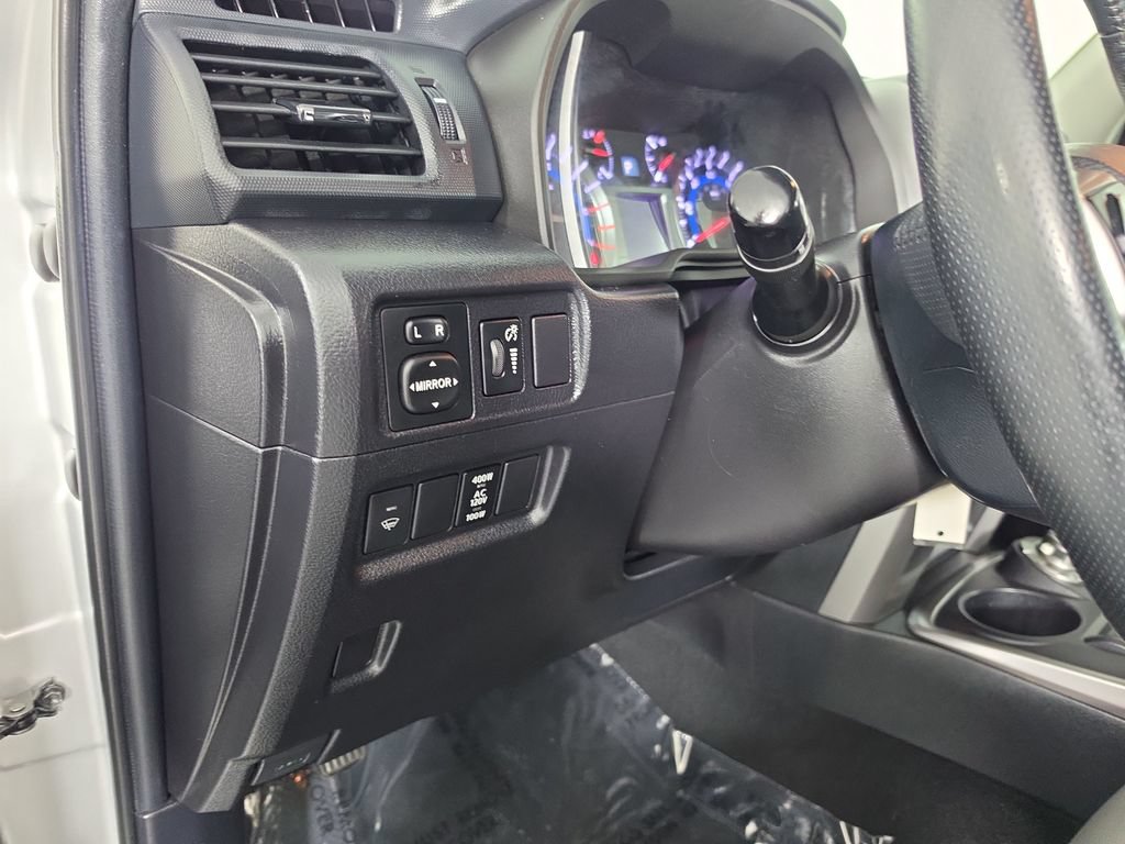 Used 2018 Toyota 4Runner SR5 Premium AWD/4WD image 15