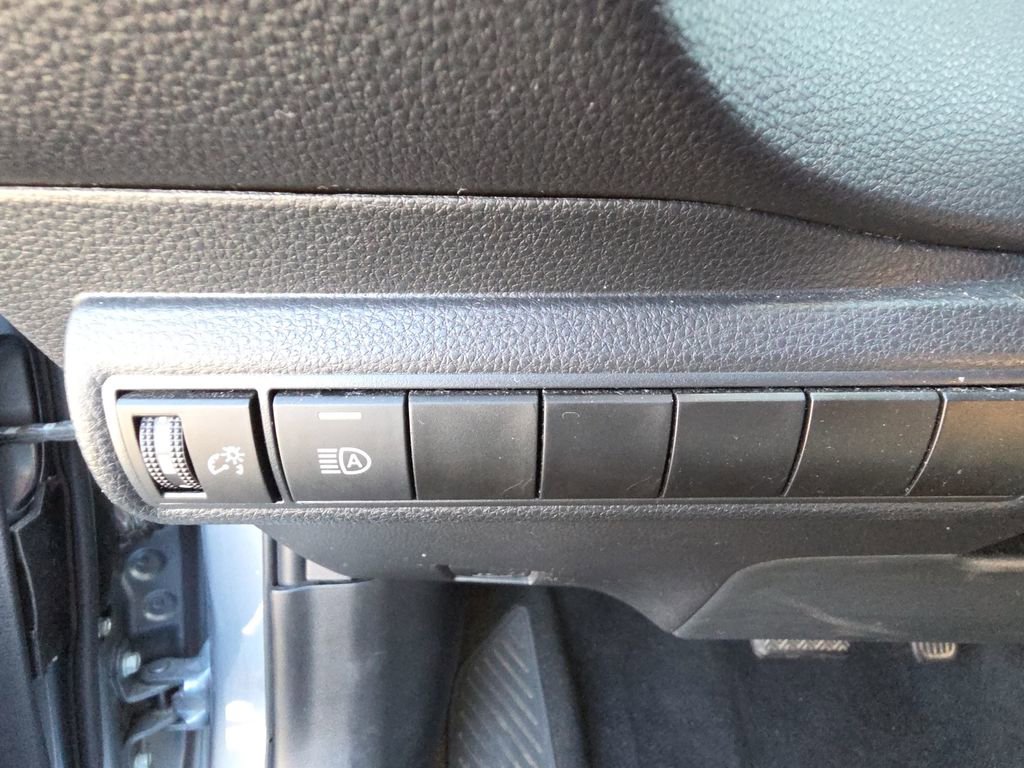 Used 2024 Toyota Corolla LE image 19