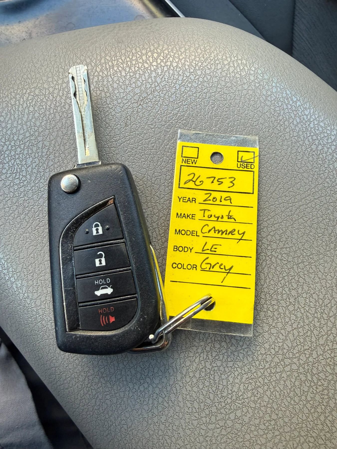 Used 2019 Toyota Camry LE FWD image 22