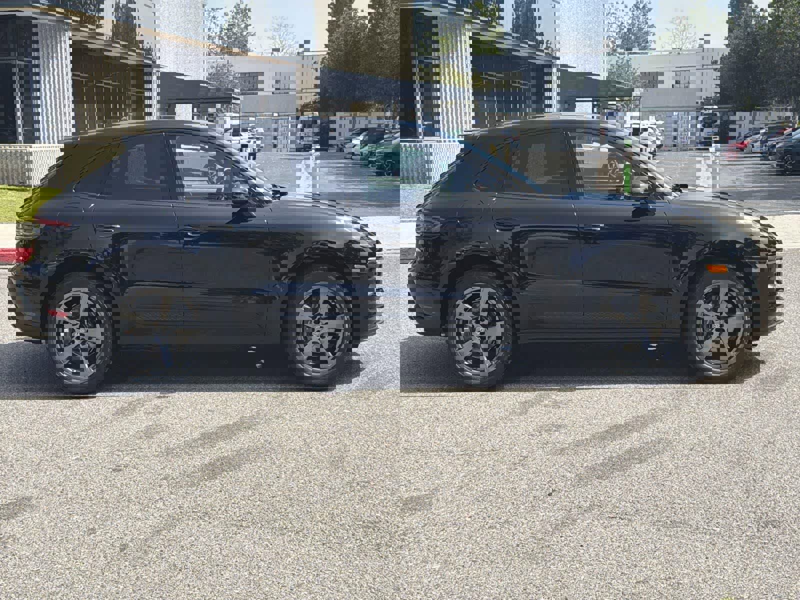 Used 2022 Porsche Macan image 7