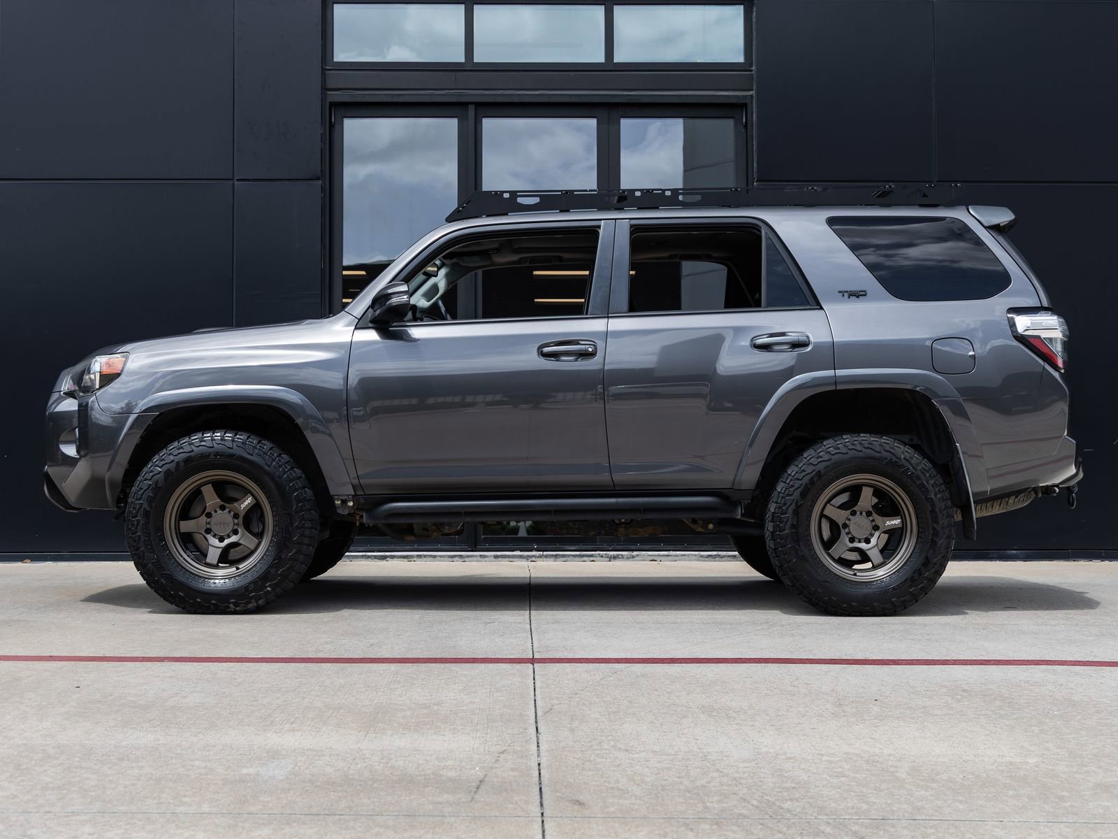 Used 2016 Toyota 4Runner Trail Premium AWD/4WD image 9