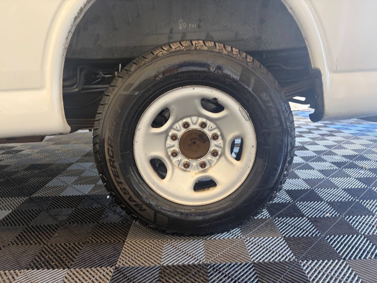 Used 2006 Chevrolet Express 2500 Passenger w/ LT Preferred Equipment Group RWD image 23