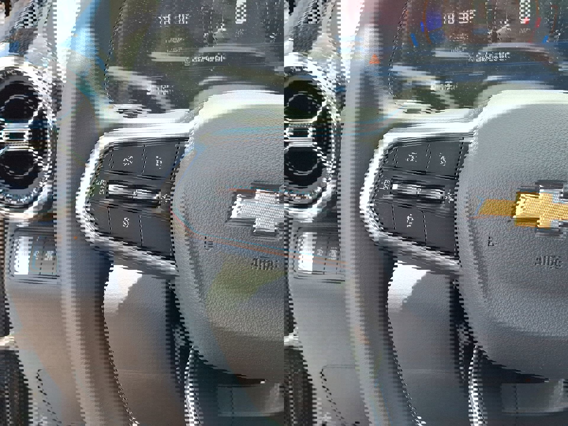 New 2026 Chevrolet Equinox LT image 31