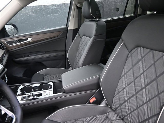 New 2025 Volkswagen Atlas SEL Premium R-Line image 31