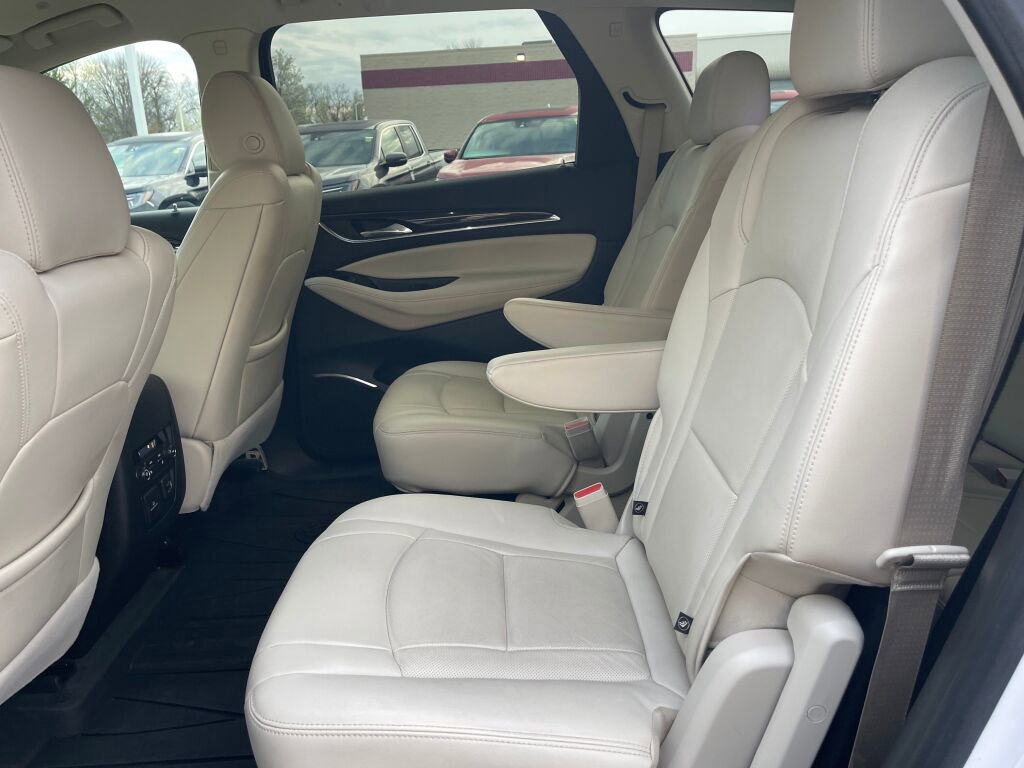 Used 2023 Buick Enclave Premium AWD/4WD image 21