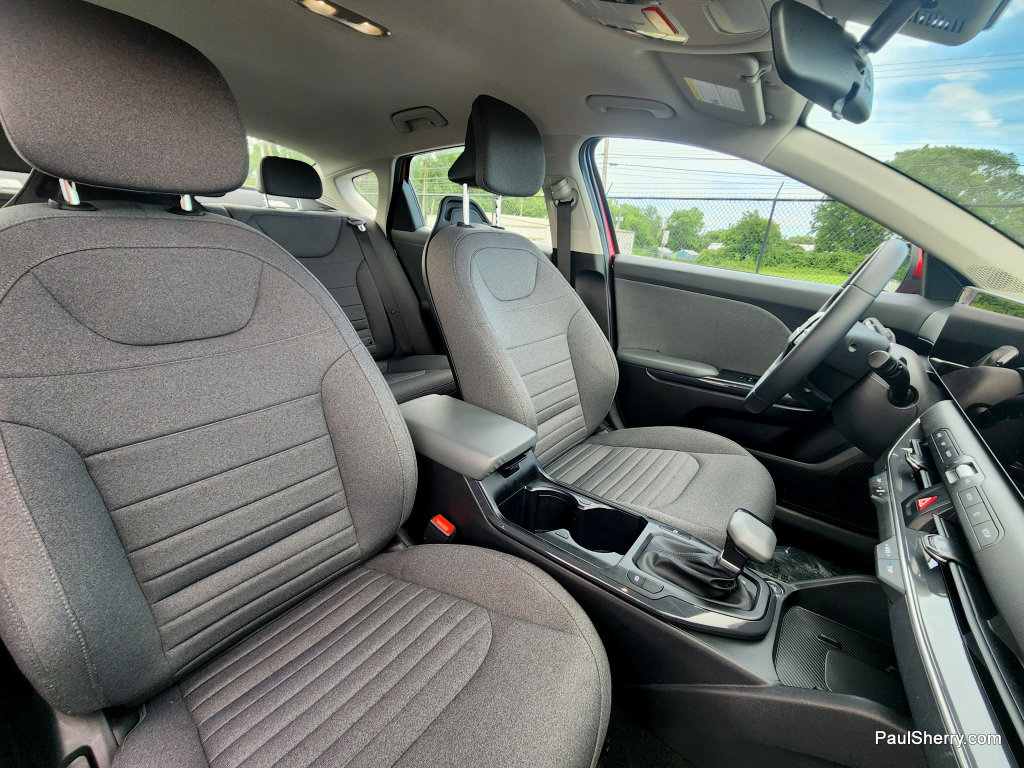 Used 2025 Kia K4 EX FWD image 3