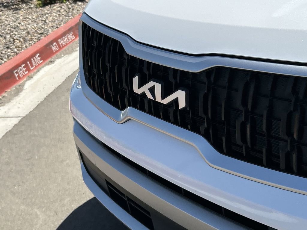 Used 2025 Kia Telluride EX image 32