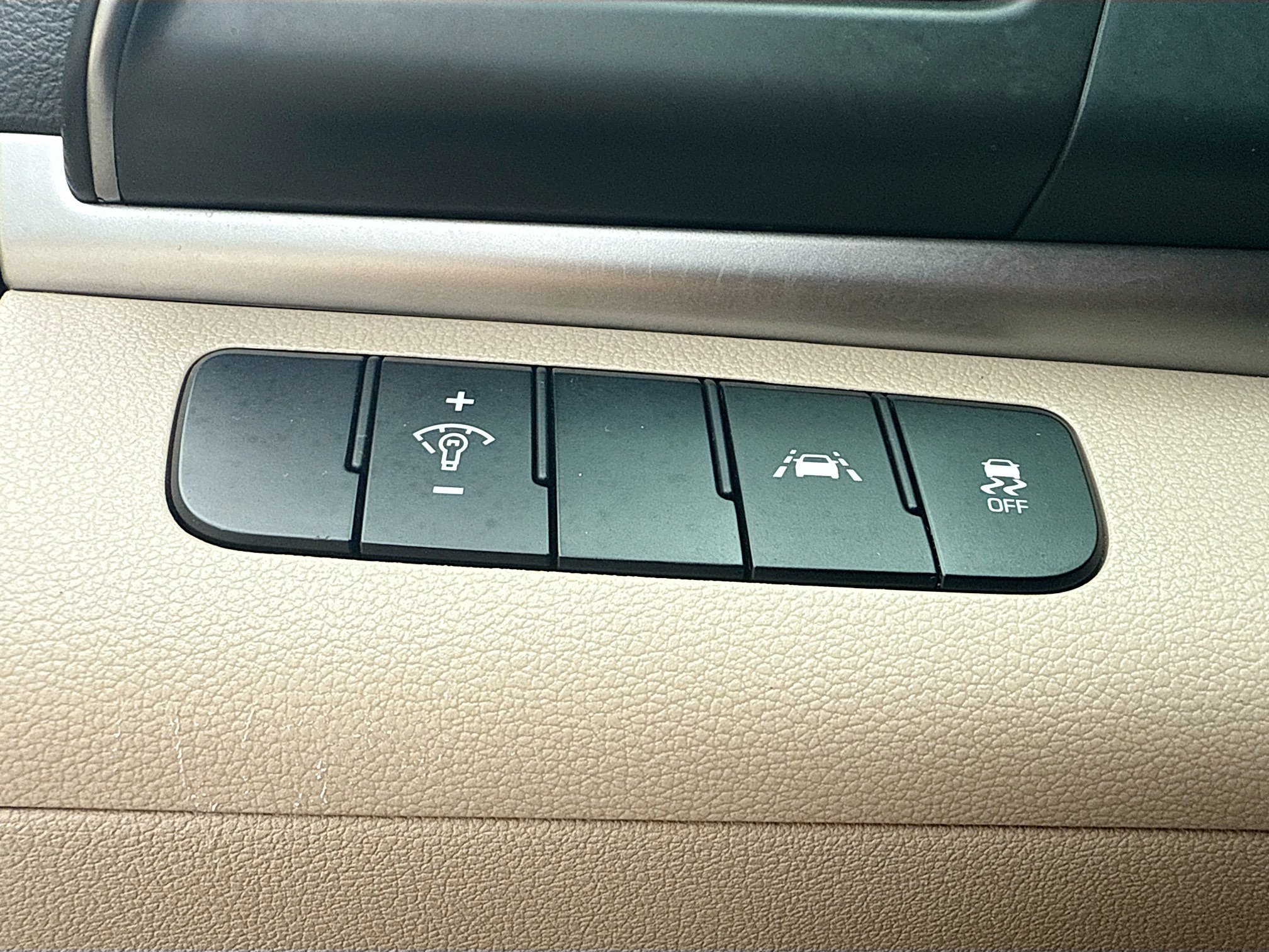 Used 2020 Hyundai Elantra SE FWD image 35