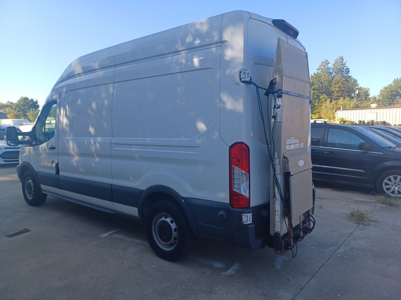 Used 2018 Ford Transit 250 148 High Roof image 7