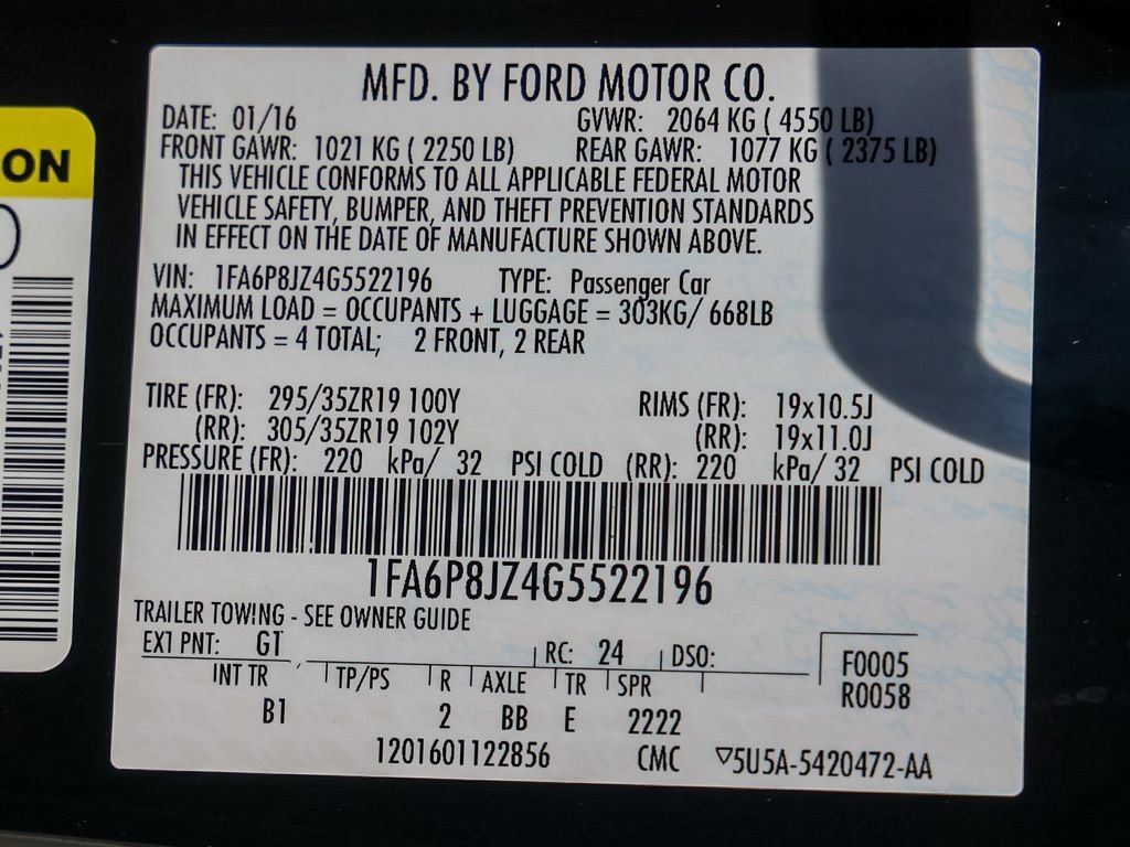 Used 2016 Ford Mustang Shelby GT350 w/ Technology Package RWD image 29