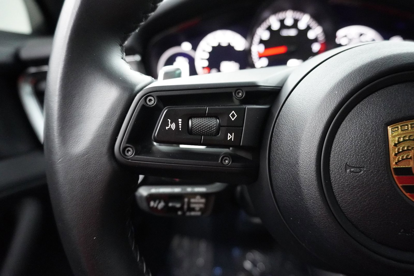 Used 2023 Porsche Panamera Platinum Edition image 21