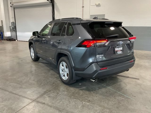 Used 2021 Toyota RAV4 XLE w/ Convenience Package AWD/4WD image 4