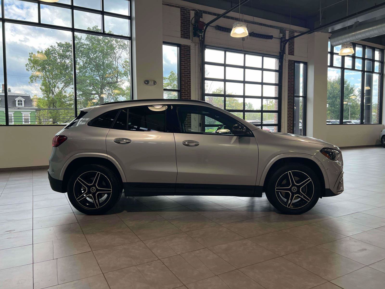 Certified 2025 Mercedes-Benz GLA 250 4MATIC image 5