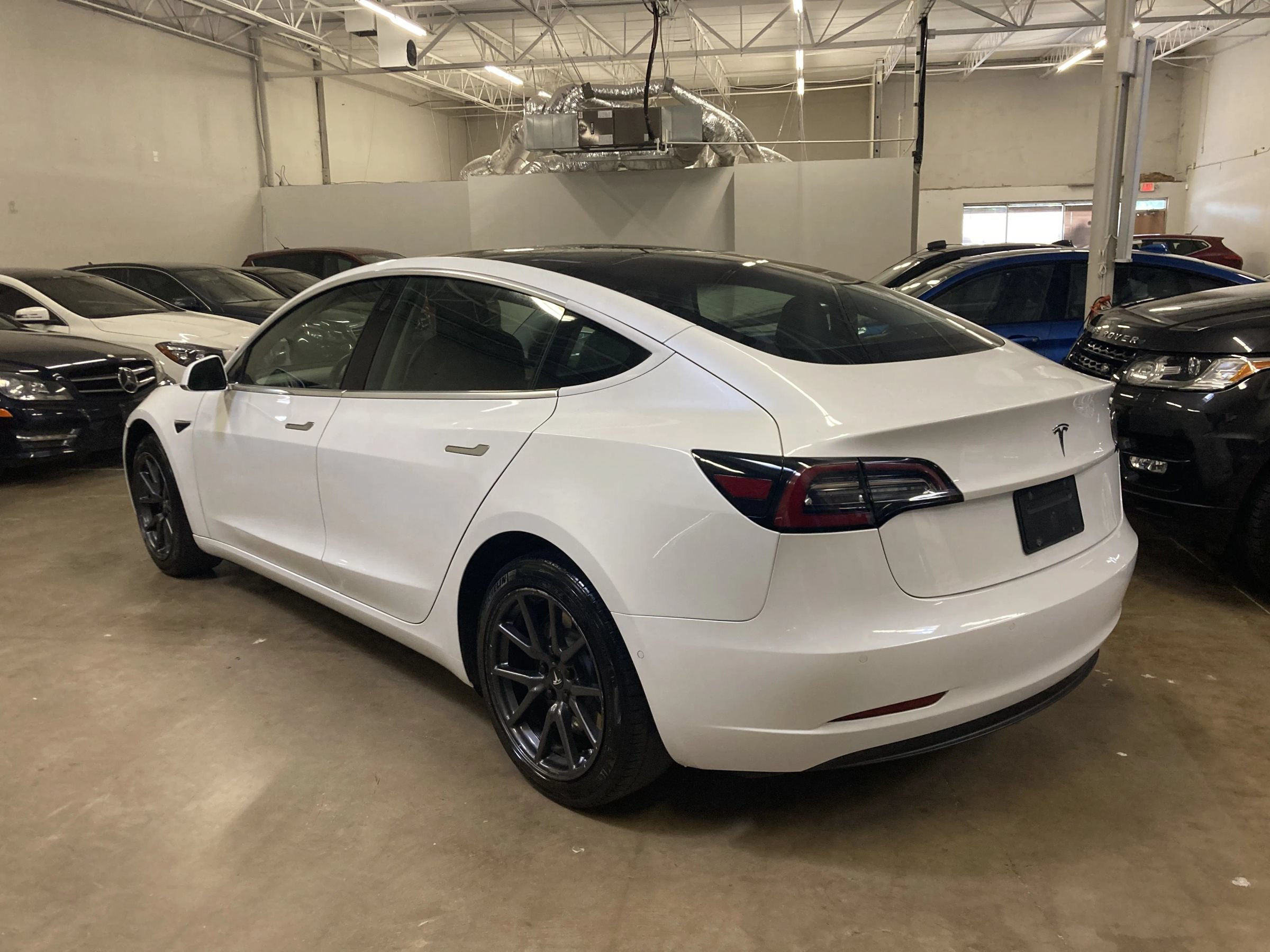 Used 2019 Tesla Model 3 Standard Range RWD image 4