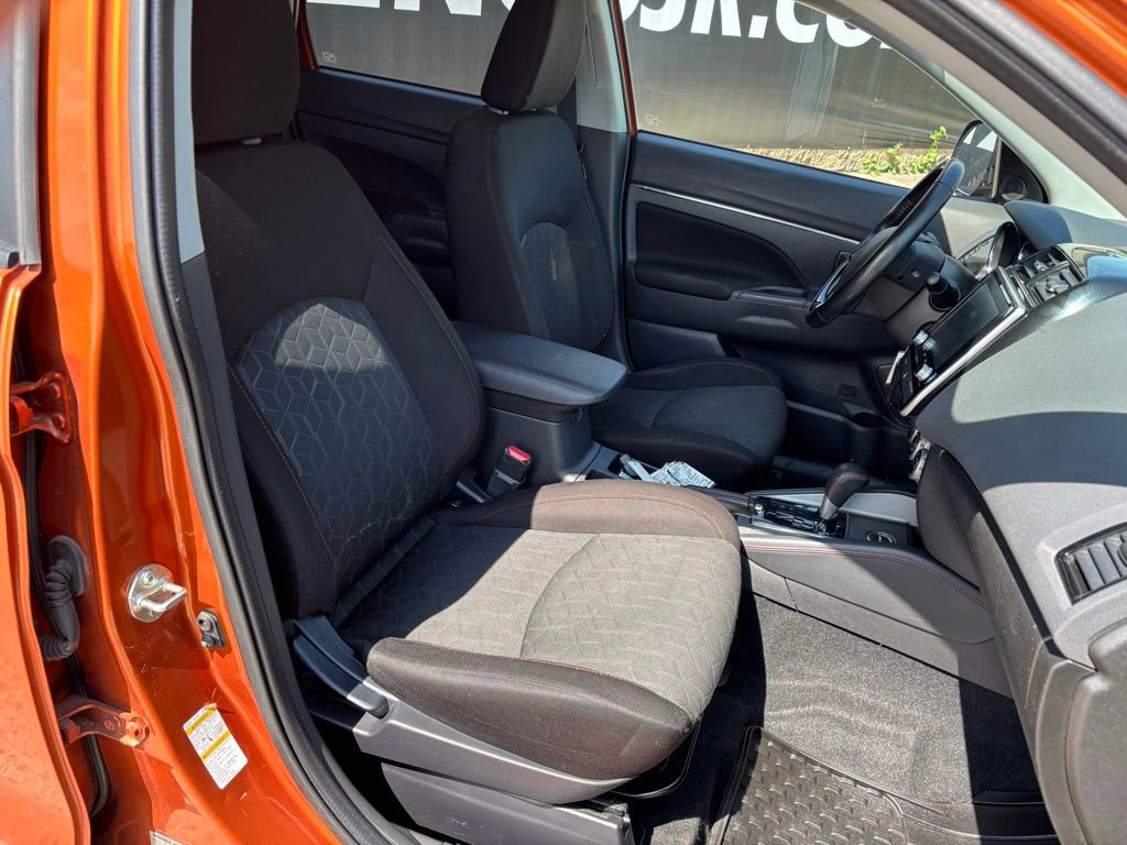 Used 2021 Mitsubishi Outlander Sport LE AWD/4WD image 29