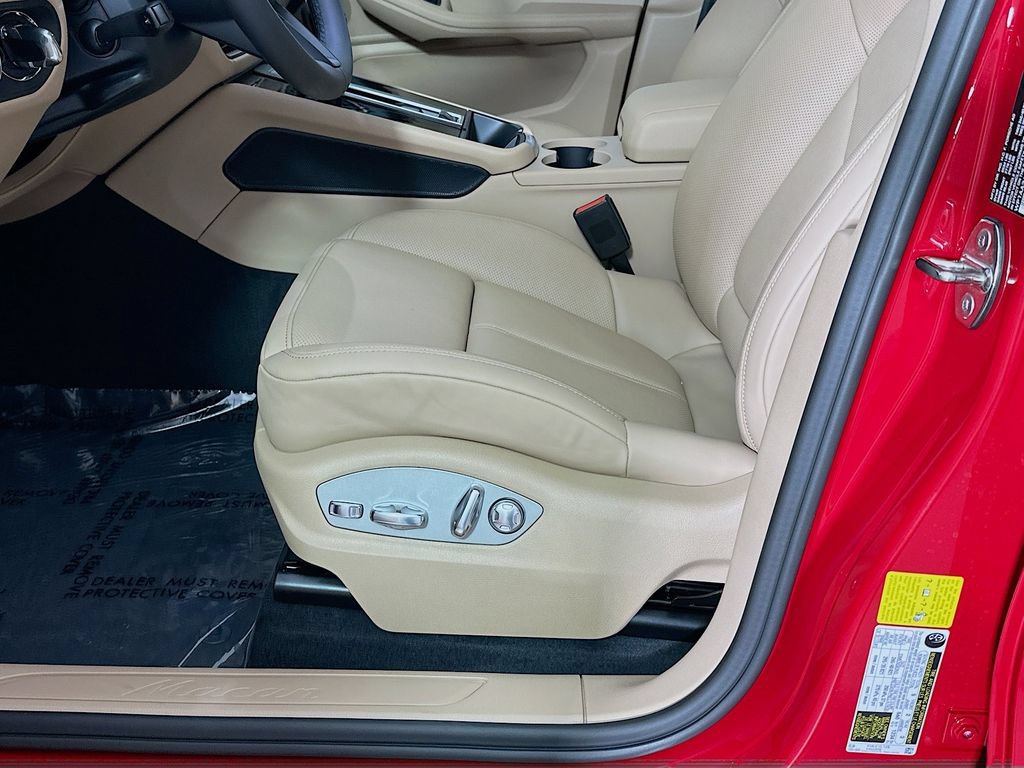 New 2026 Porsche Macan AWD/4WD image 22