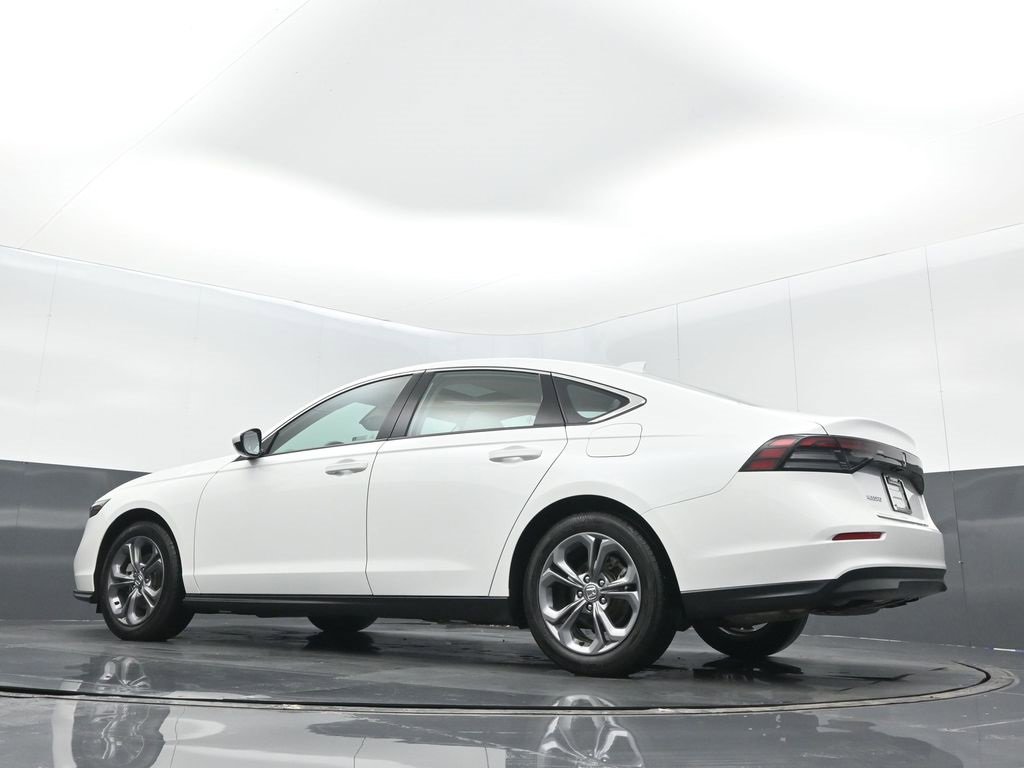 Certified 2024 Honda Accord EX image 17