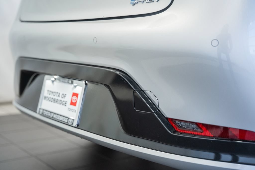 New 2026 Toyota Prius Plug-In Hybrid FWD image 7