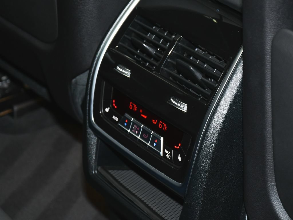 Used 2024 BMW X5 M60i AWD/4WD image 57