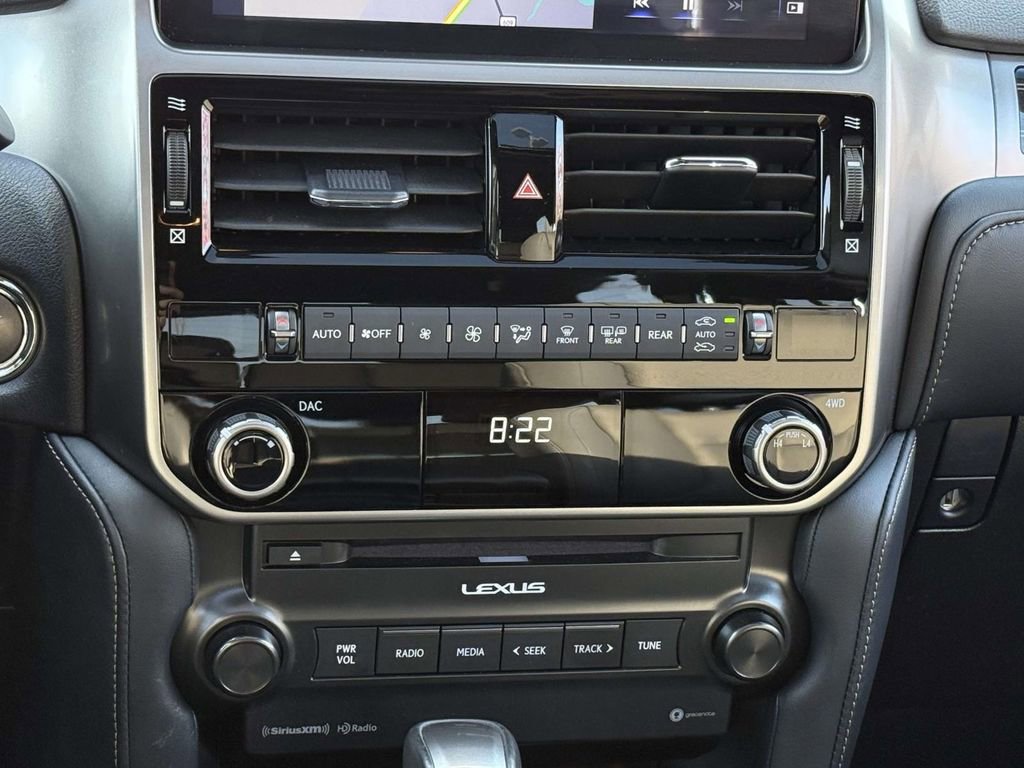 Used 2023 Lexus GX 460 Premium w/ Premium Package image 17