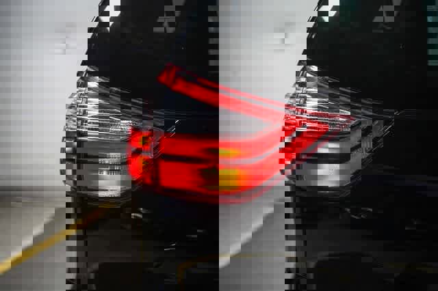 Certified 2019 Toyota Sienna XLE image 11