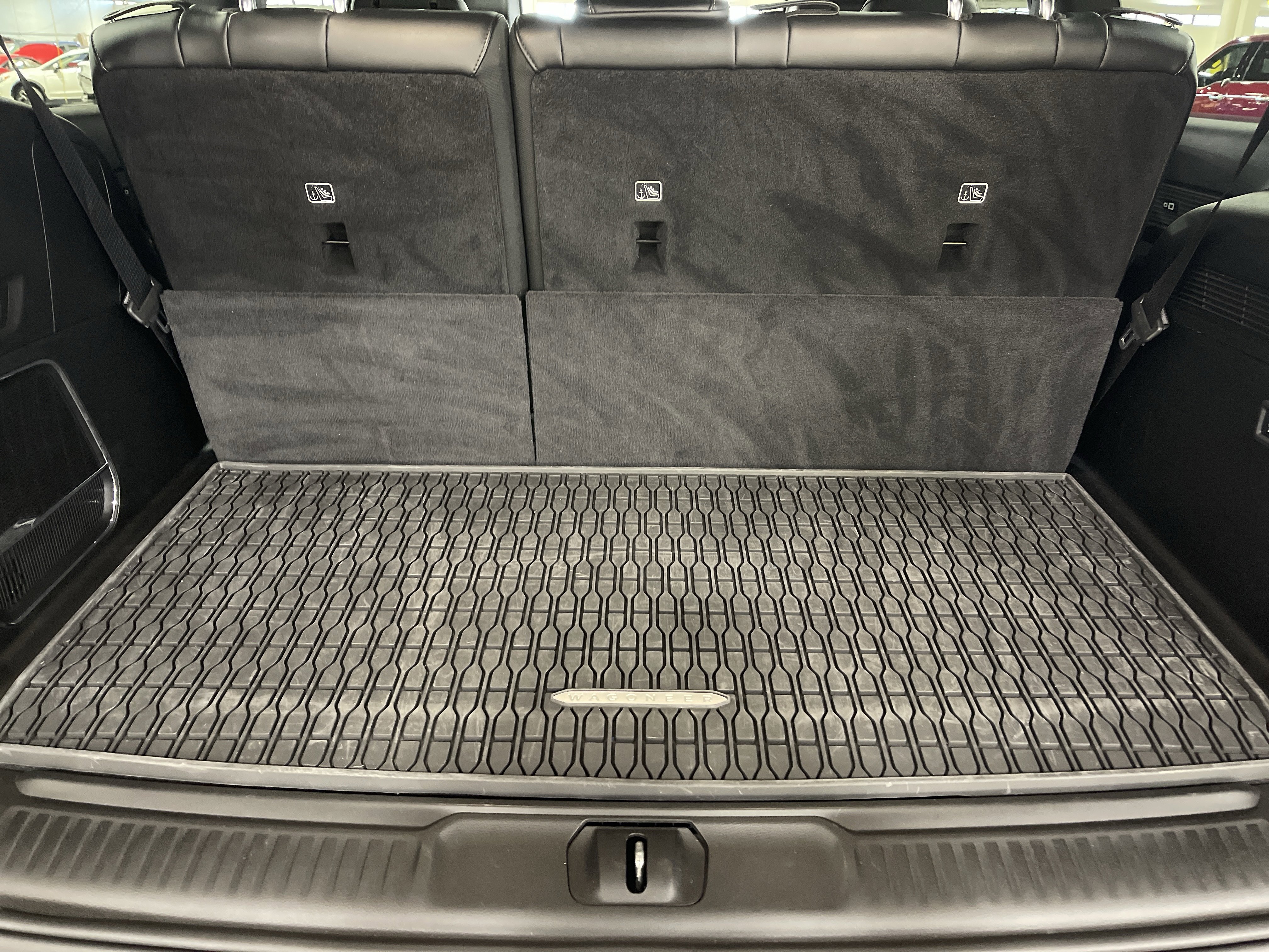 Used 2024 Jeep Wagoneer Series III w/ Premium Group I image 14