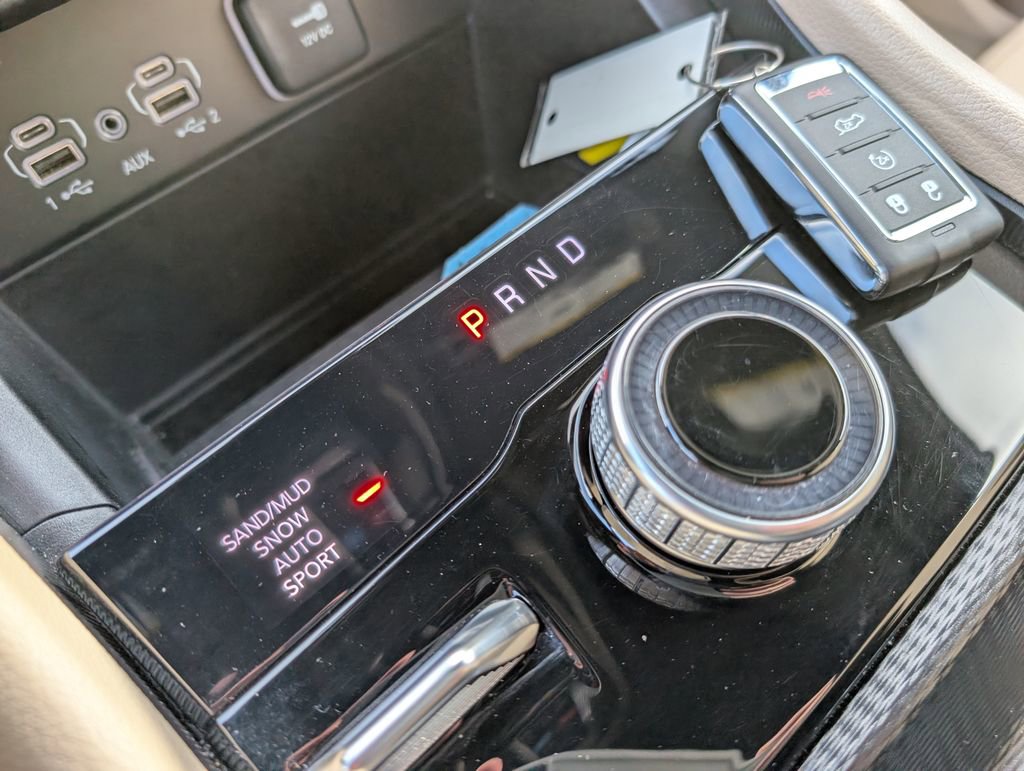 Used 2024 Jeep Grand Cherokee Limited image 29