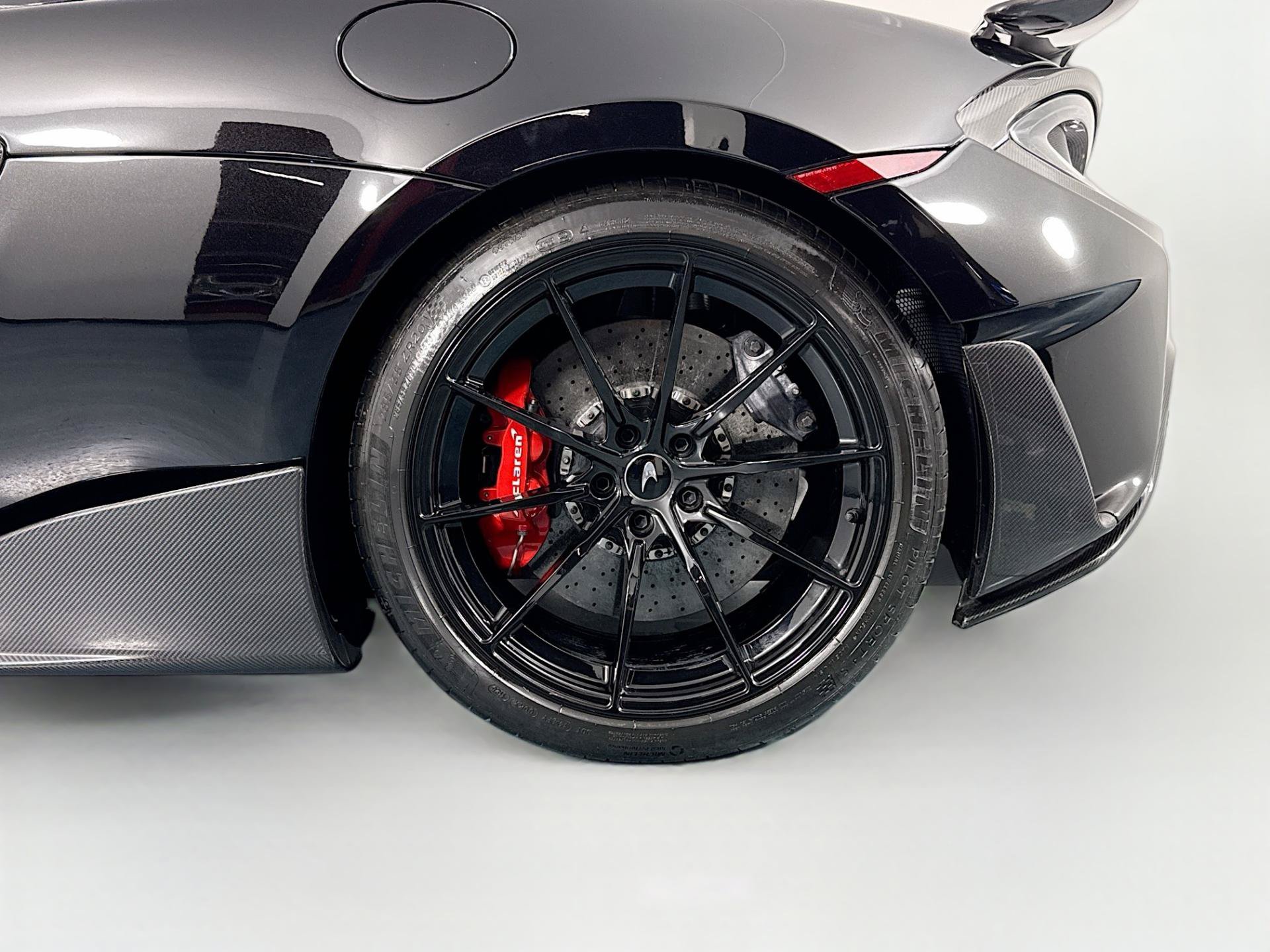 Used 2020 McLaren 600LT Spider RWD image 29