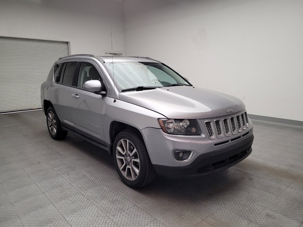 Used 2016 Jeep Compass High Altitude FWD image 13