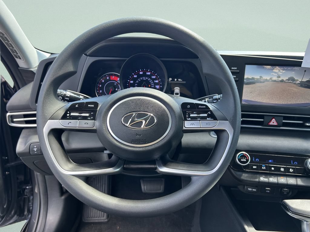 Certified 2023 Hyundai Elantra SEL FWD image 29