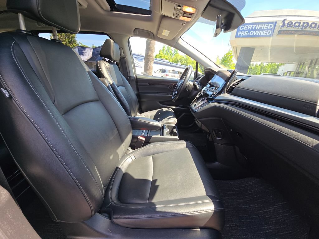 Used 2021 Honda Odyssey Touring image 11