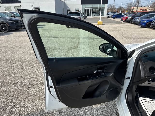 Used 2014 Chevrolet Cruze LT FWD image 18