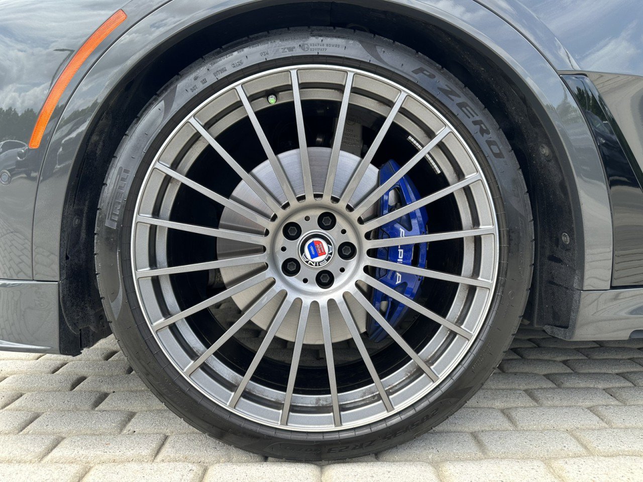 Used 2024 BMW ALPINA XB7 AWD/4WD image 8