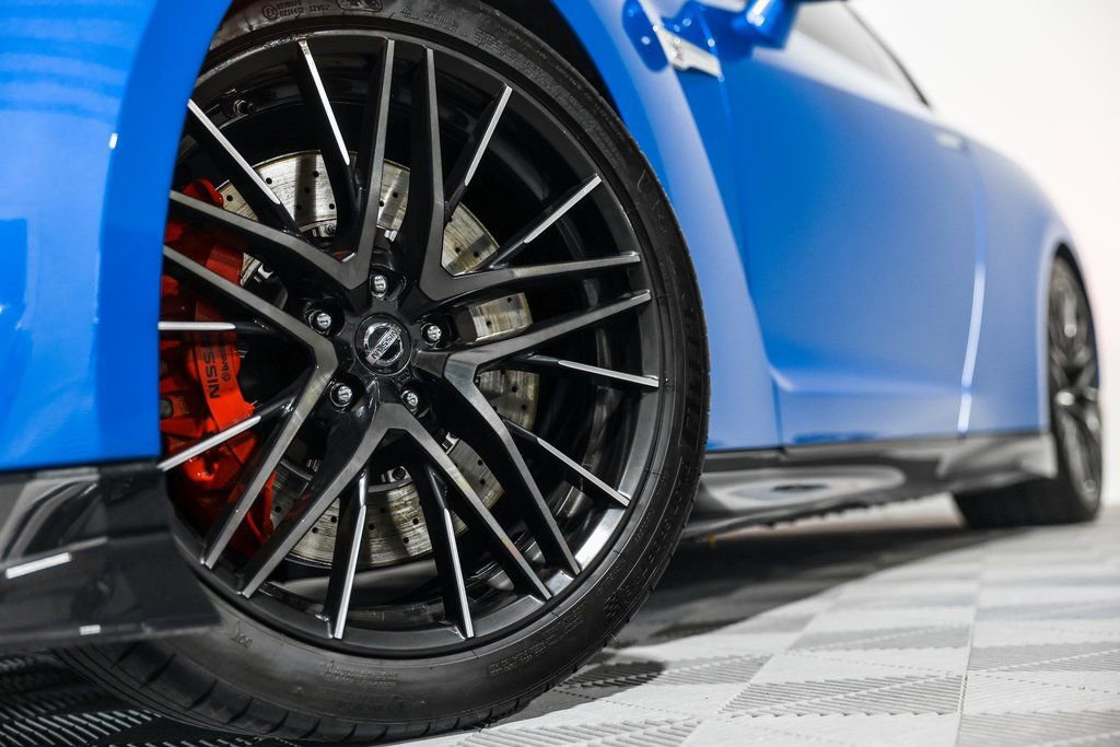 Used 2021 Nissan GT-R Premium AWD/4WD image 11
