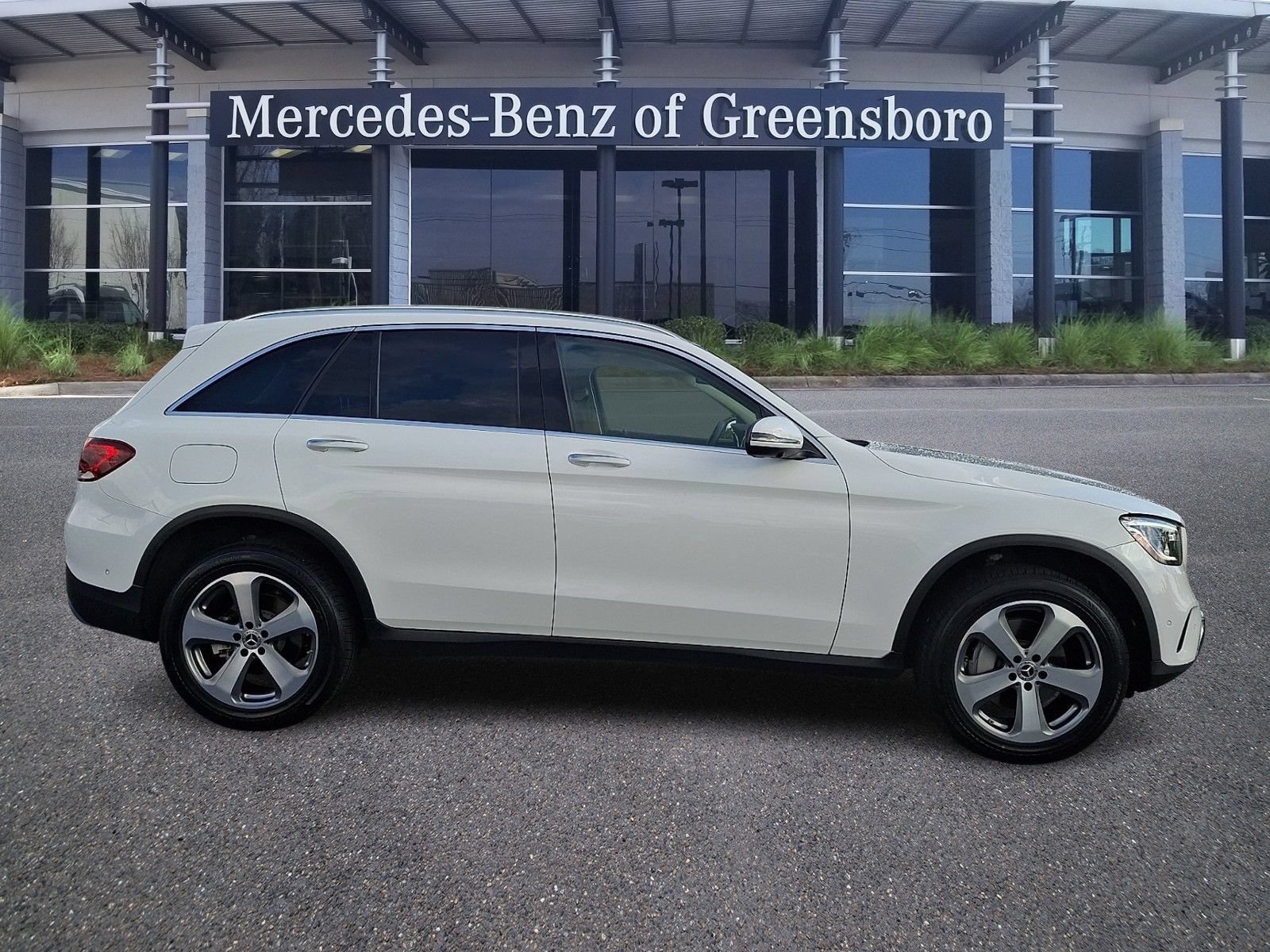 Used 2022 Mercedes-Benz GLC 300 4MATIC image 7