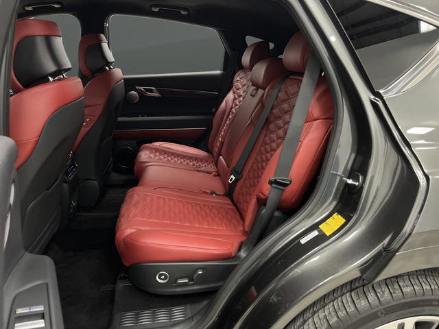 Used 2025 Genesis GV80 3.5T e-SC image 32