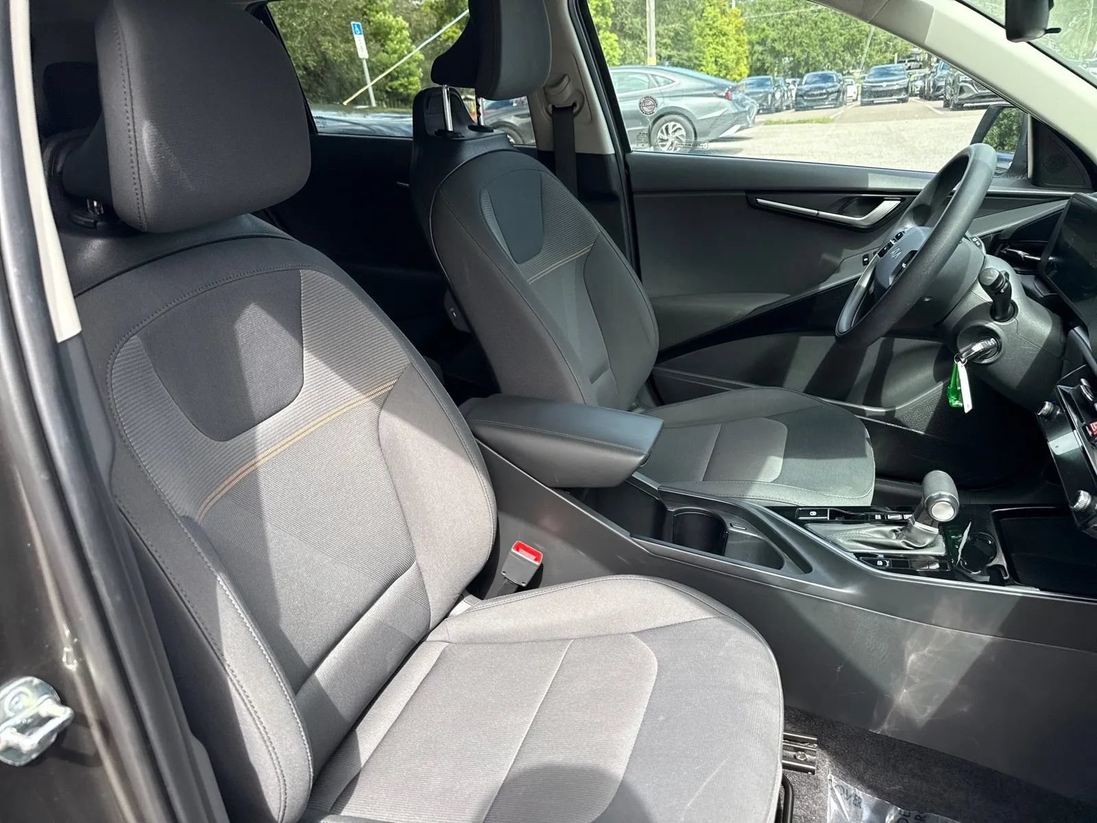 Used 2025 Kia Niro LX FWD image 15