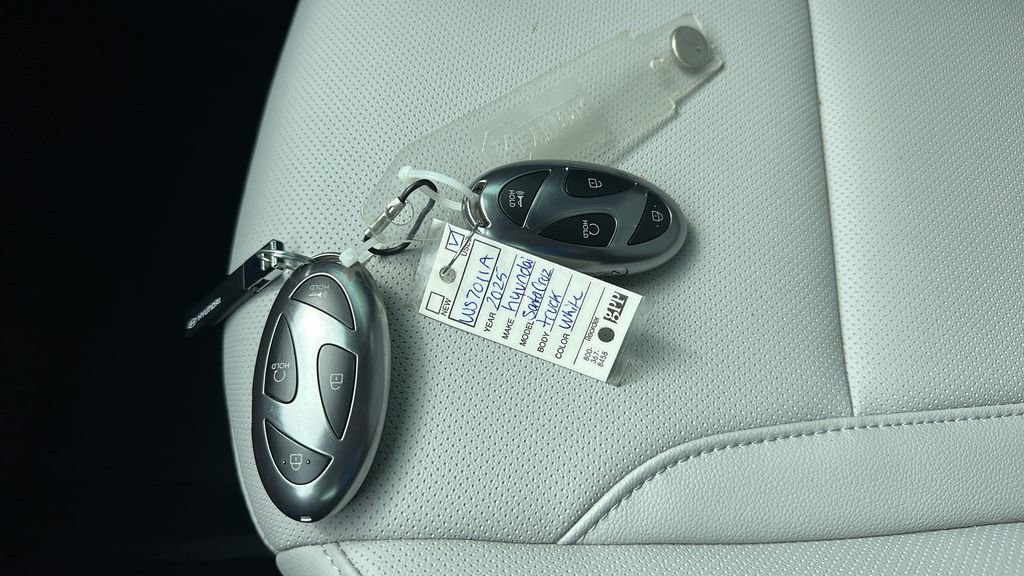 Used 2025 Hyundai Santa Cruz SEL image 36