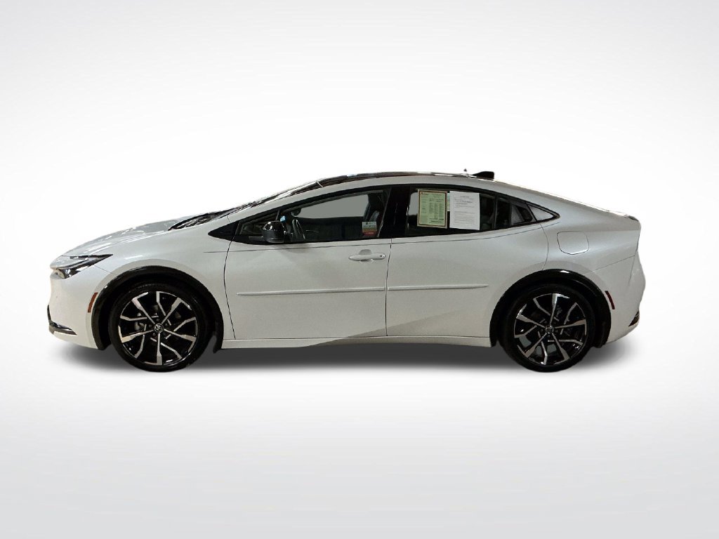 Certified 2024 Toyota Prius Prime Premium FWD image 2
