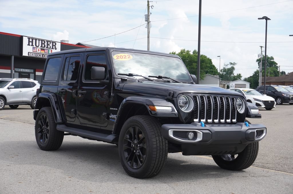 Used 2022 Jeep Wrangler Unlimited Sahara w/ Cold Weather Group AWD/4WD image 9