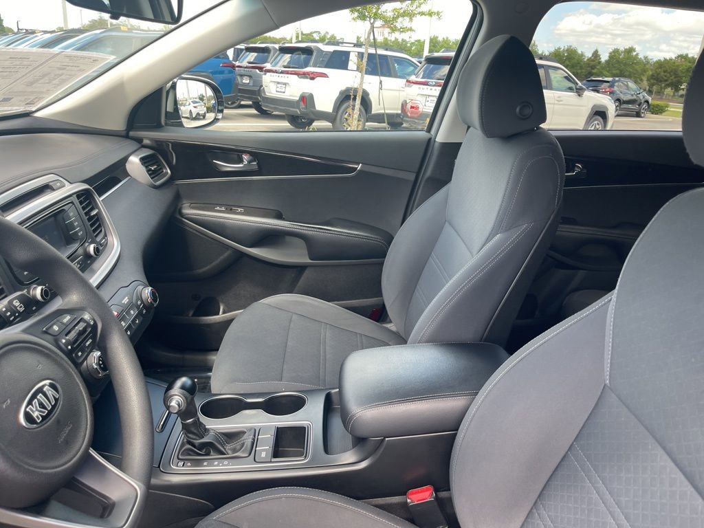 Used 2018 Kia Sorento L image 17