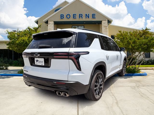 Used 2026 Chevrolet Traverse LT w/ Midnight/Sport Edition FWD image 5