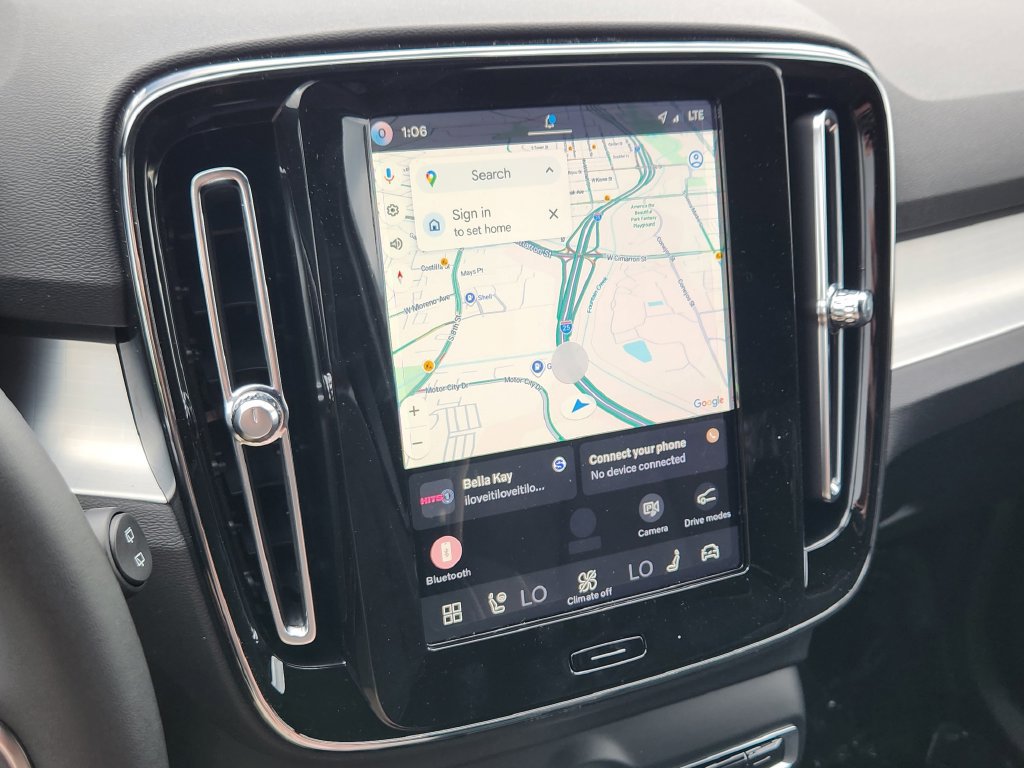 New 2026 Volvo XC40 B5 Ultra w/ Climate Package AWD/4WD image 8