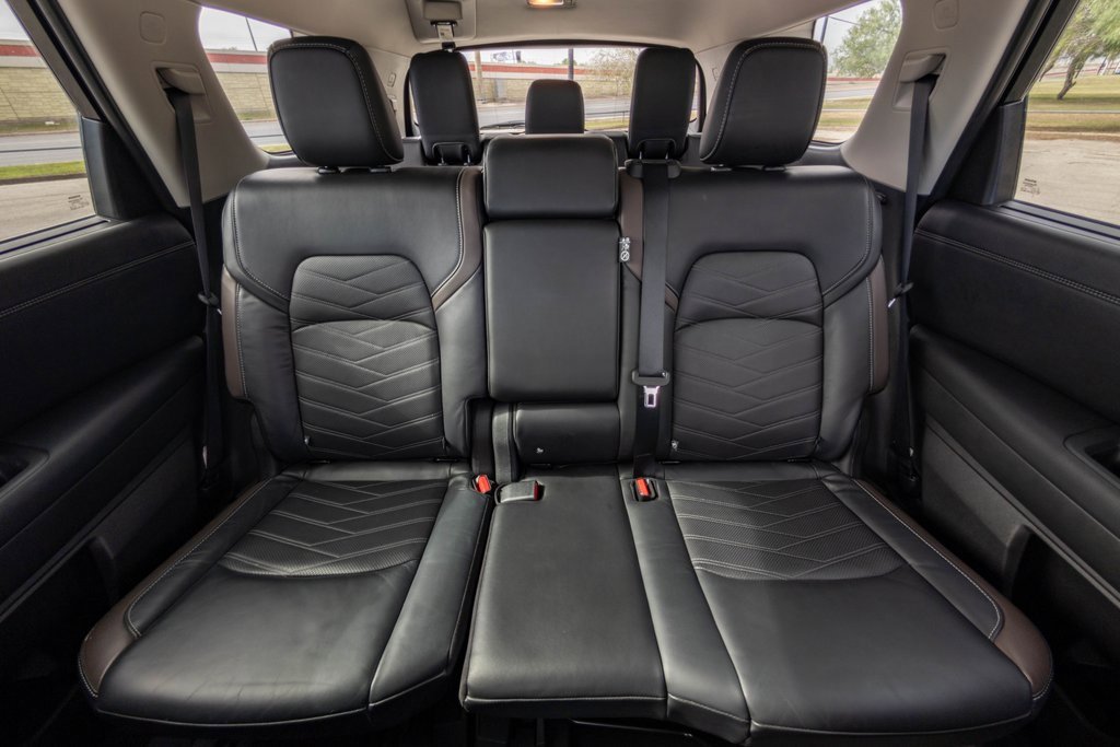 Used 2022 Nissan Pathfinder Platinum w/ Cargo Package image 18