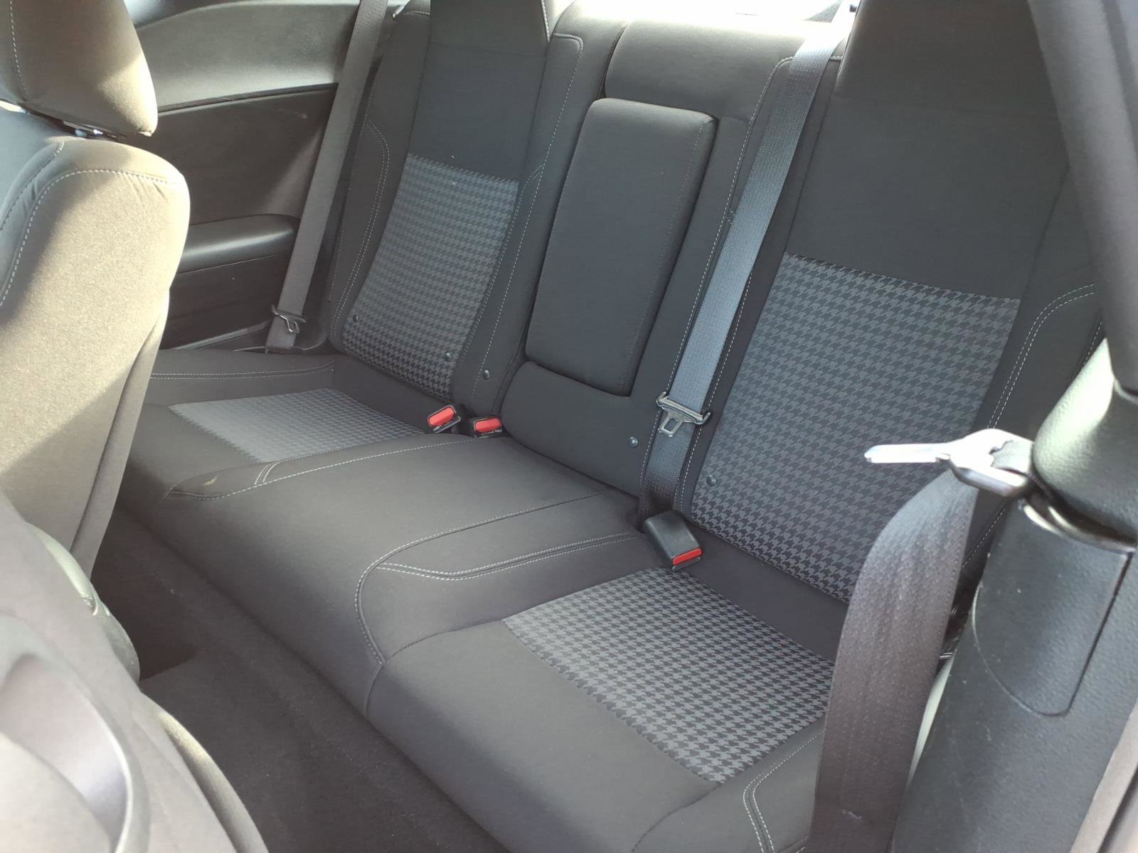 Used 2022 Dodge Challenger SXT image 5