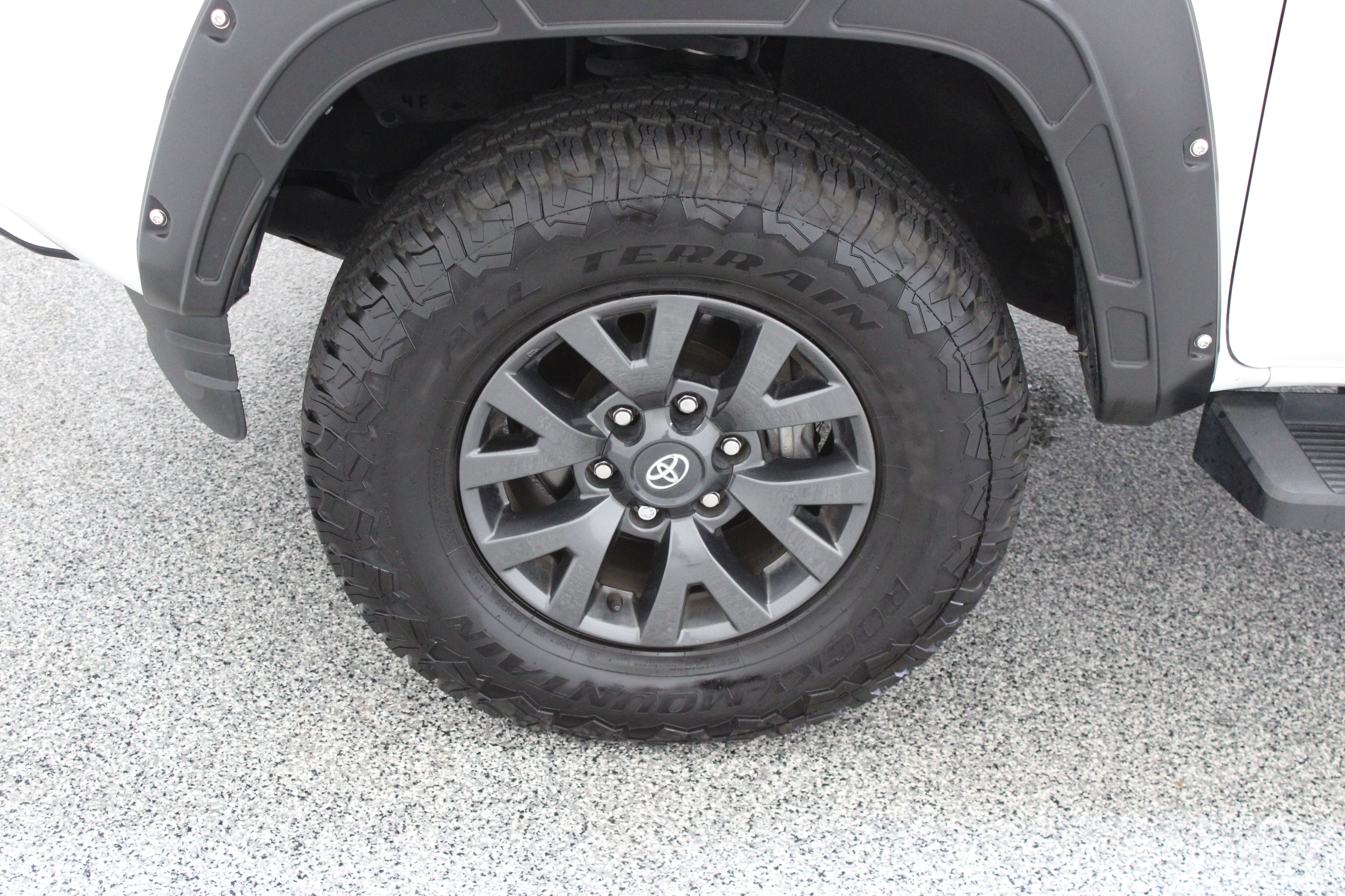 Used 2023 Toyota Tacoma SR5 RWD image 11