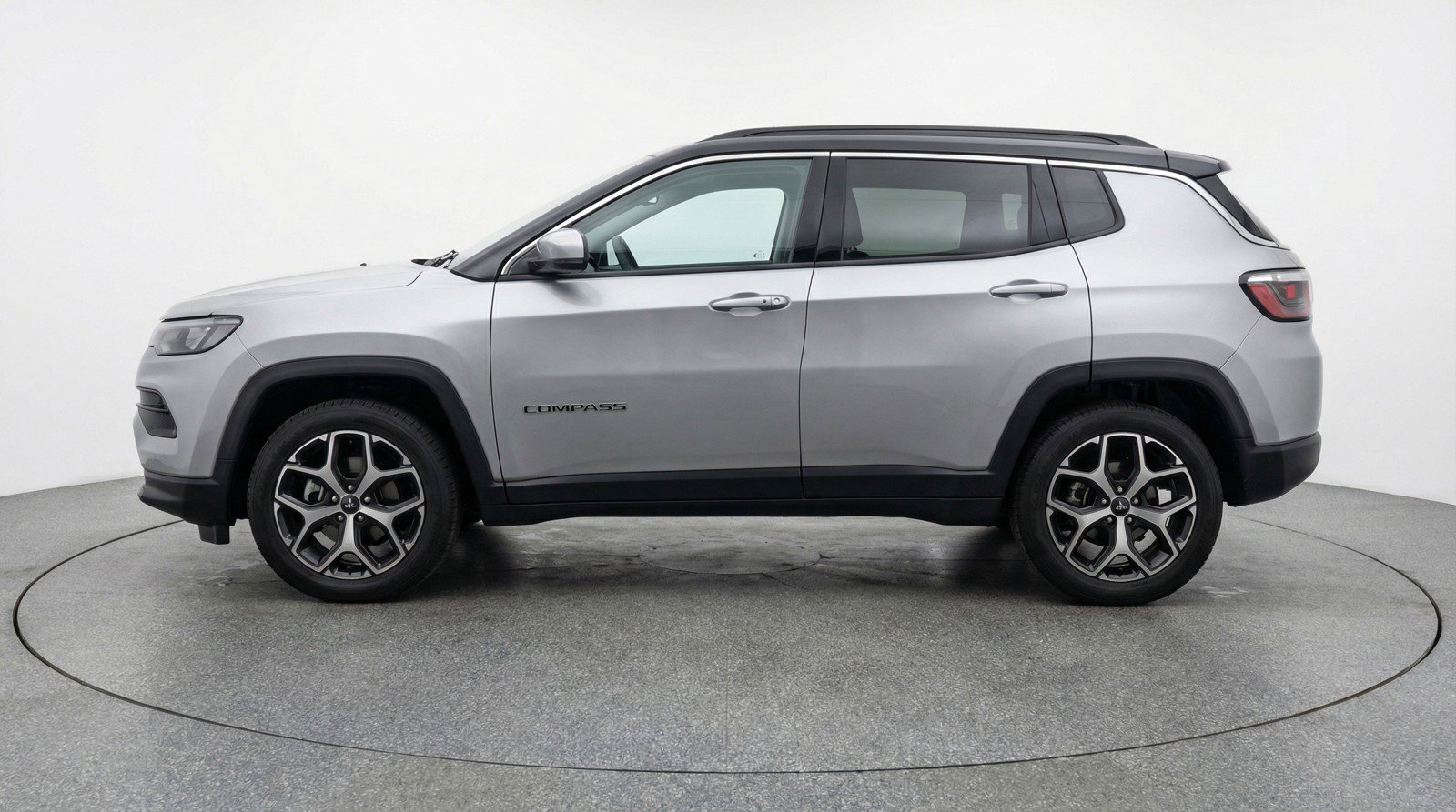 Used 2025 Jeep Compass Limited AWD/4WD image 5