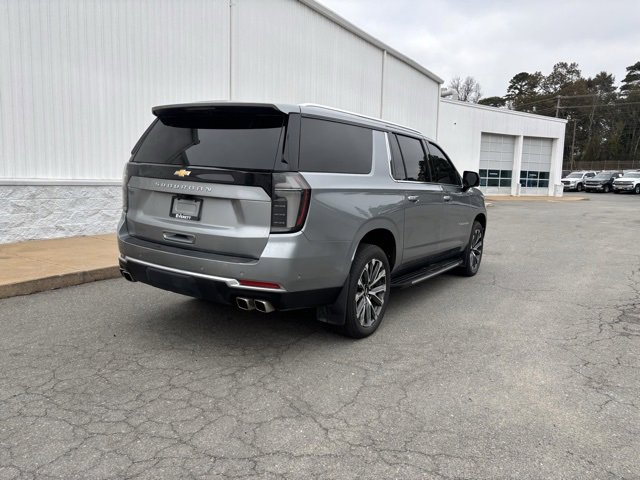 Certified 2025 Chevrolet Suburban High Country image 16